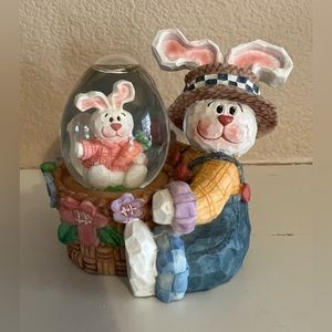 Vintage Gottschalks small easter bunny globe basket